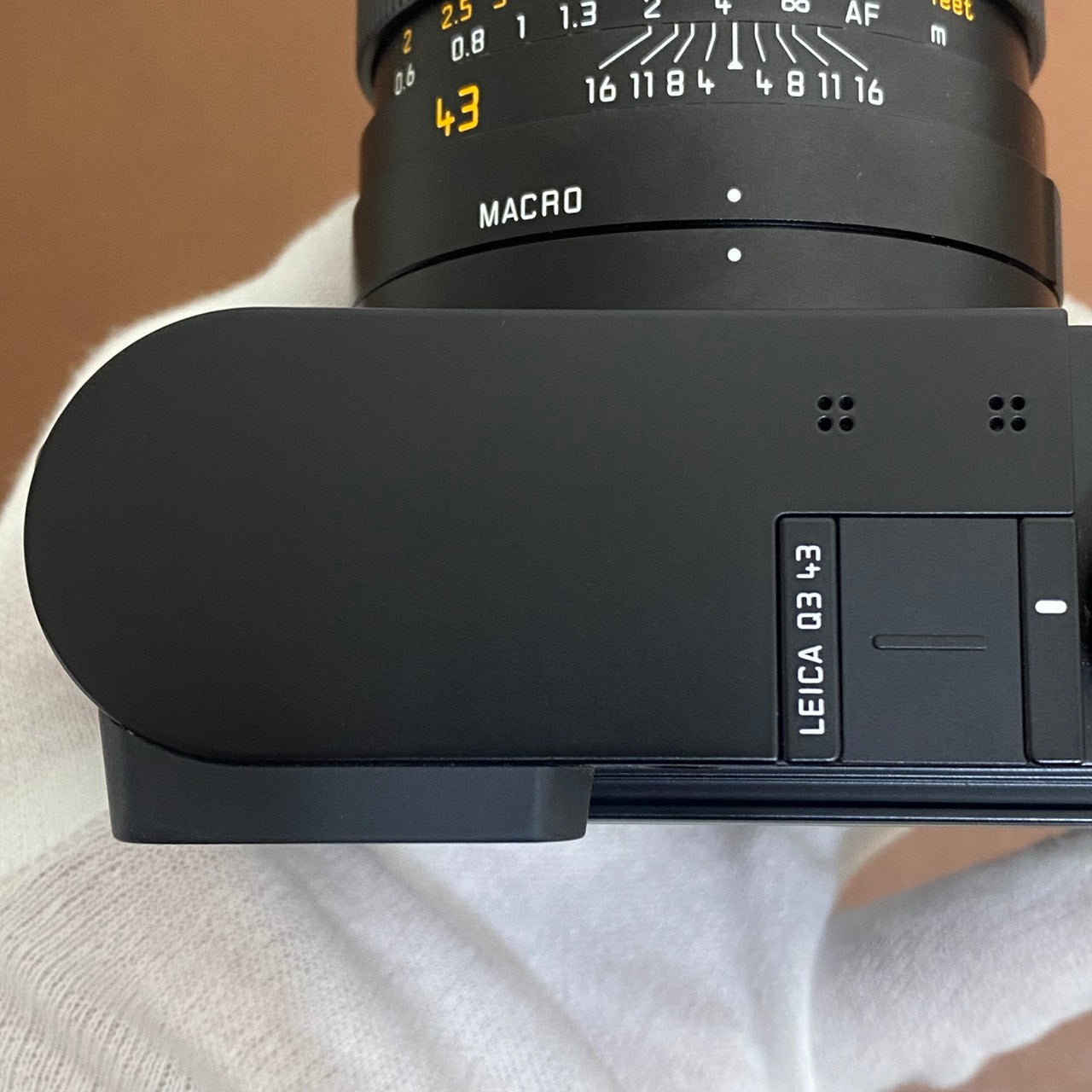 LEICA Q3 43