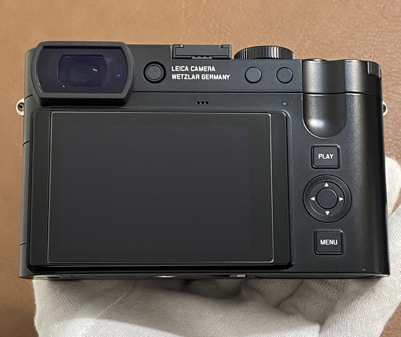 LEICA Q3 43