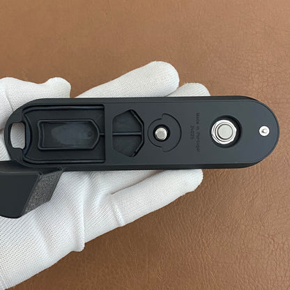 LEICA M11用 ハンドグリップ ブラック 24025 箱付き　