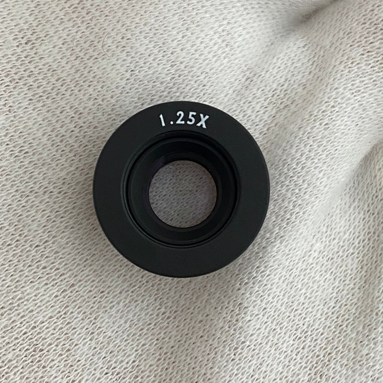 UN ライカM用マグニファイヤー ×1.25 革ケース付き