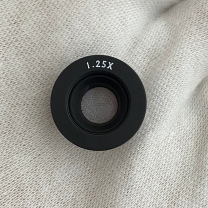 UN ライカM用マグニファイヤー ×1.25 革ケース付き