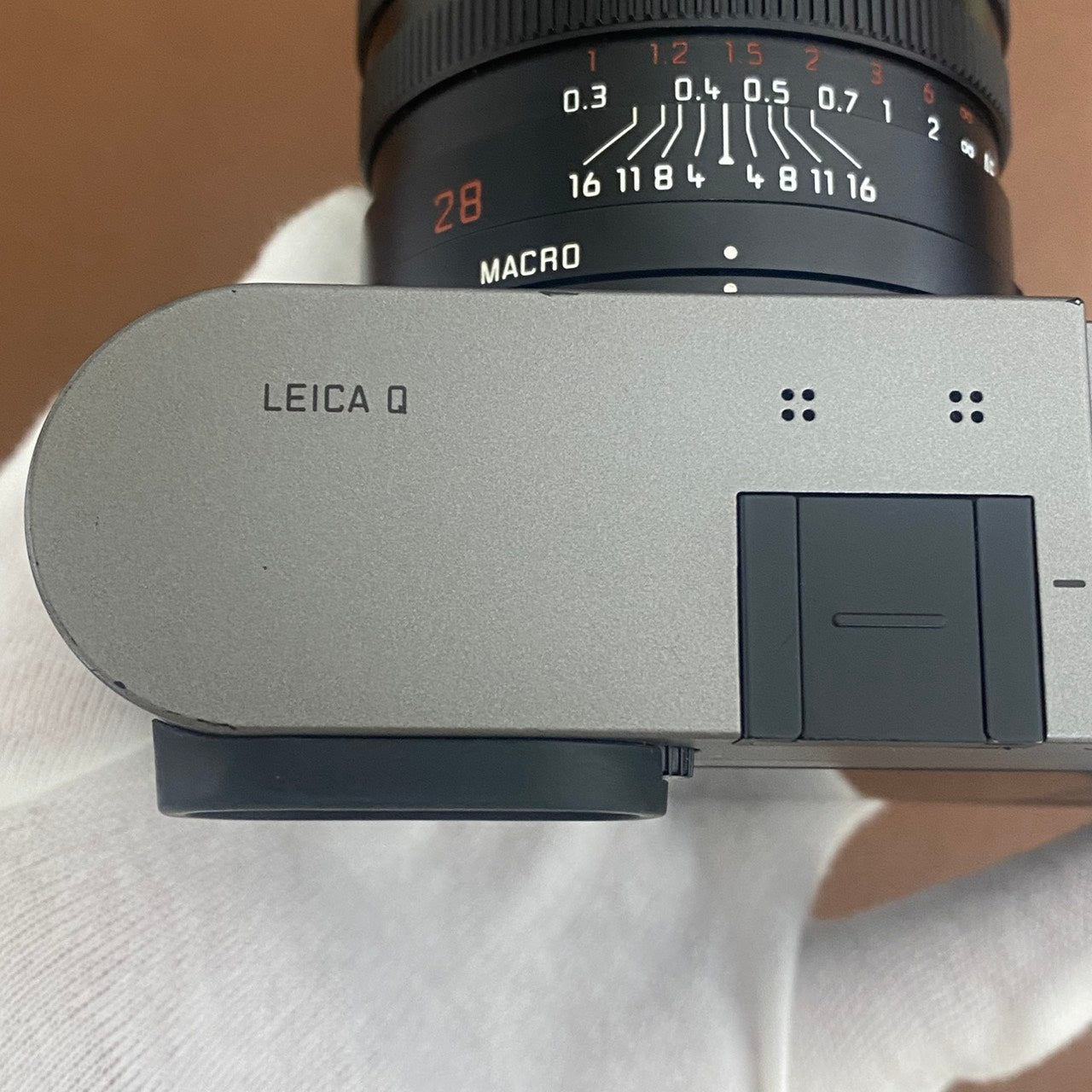 LEICA Q Typ 116 チタングレー – まるかめら