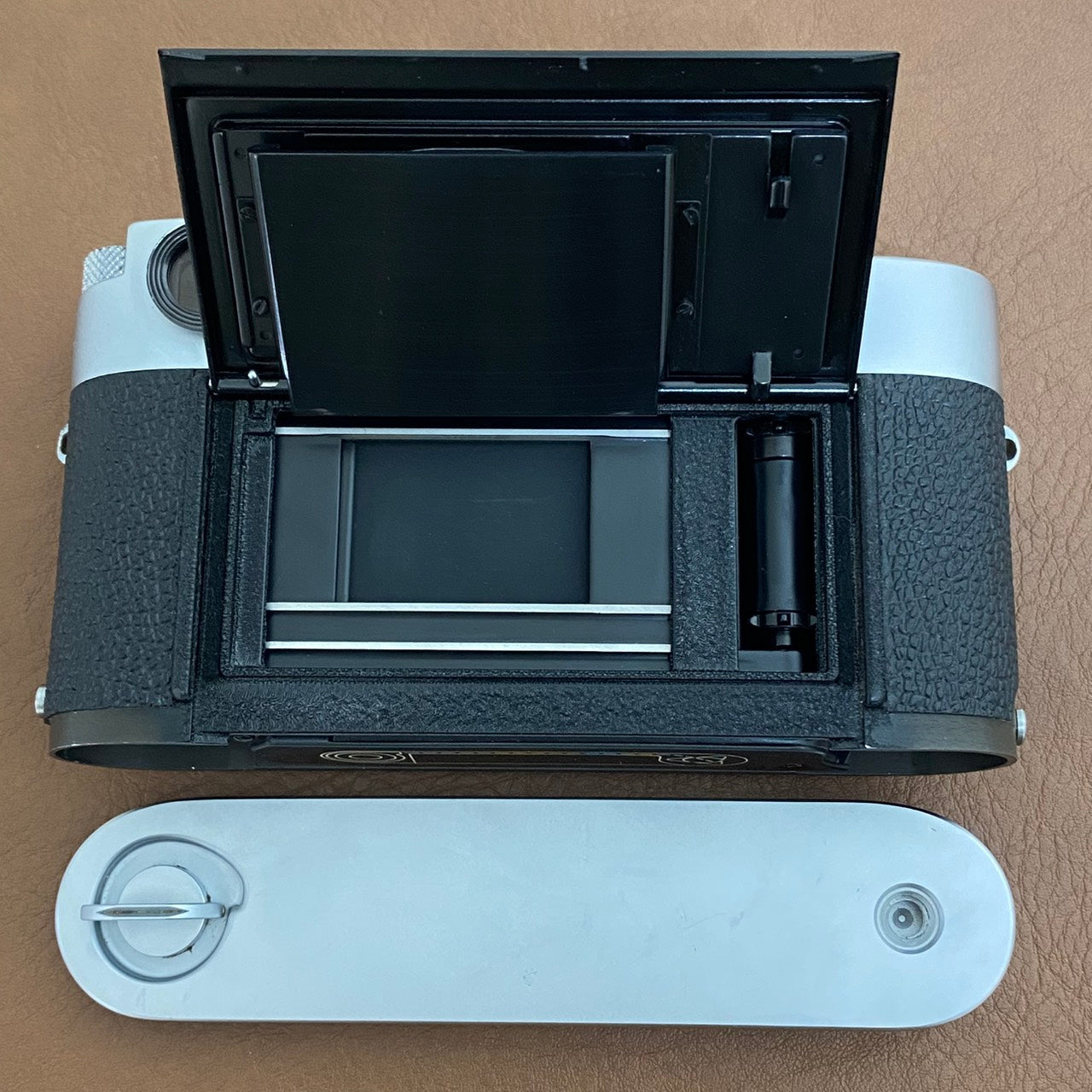 LEICA M2-R Silver Chrome R刻印入り OH済み