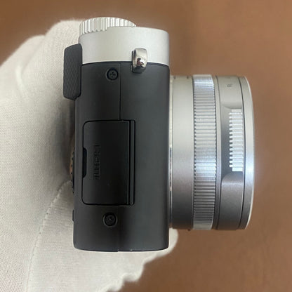 LEICA D-LUX7 Silver