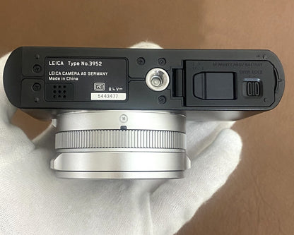 LEICA D-LUX7 Silver