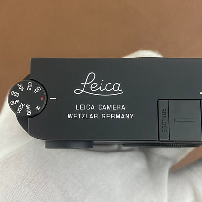 LEICA M10-D