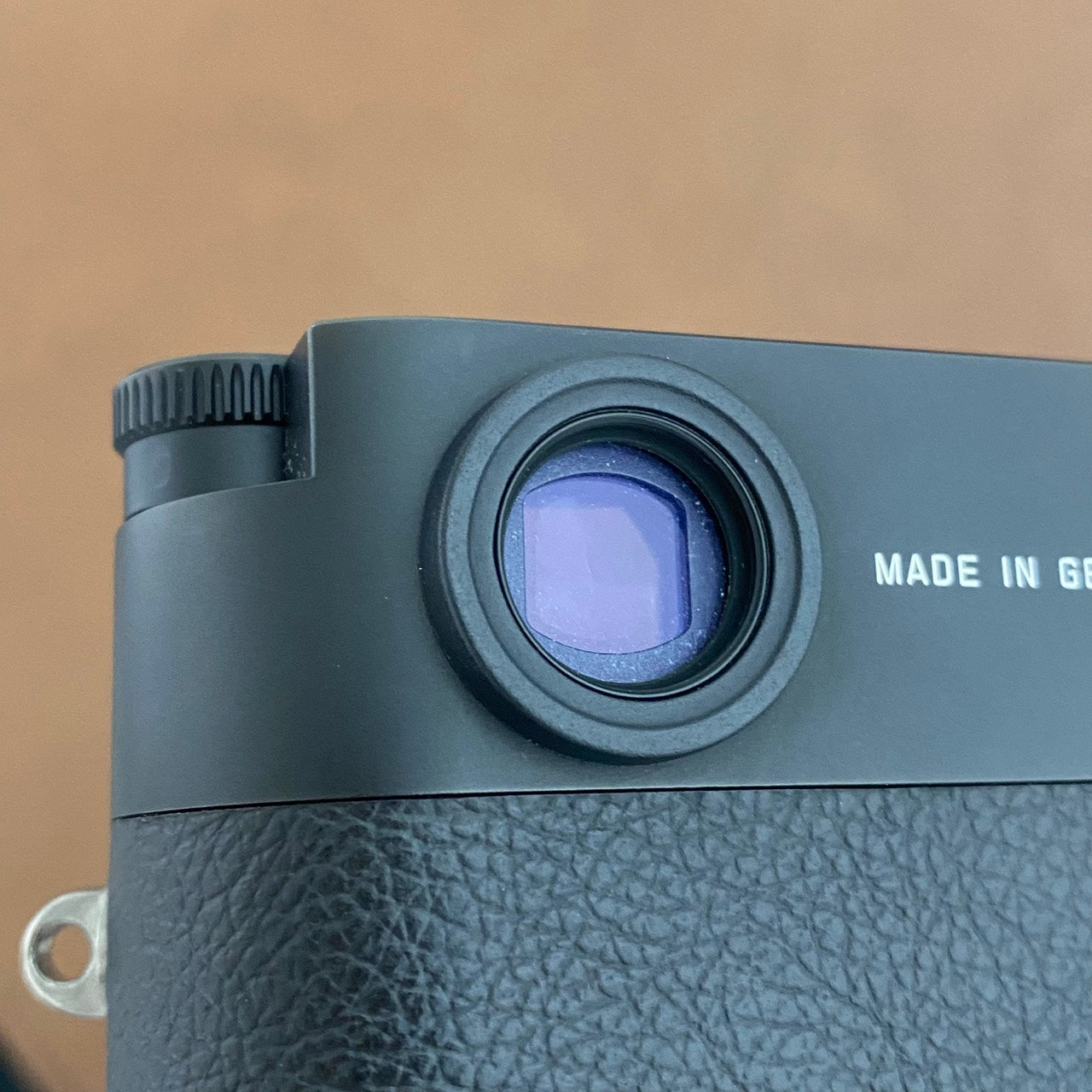 LEICA M10-D