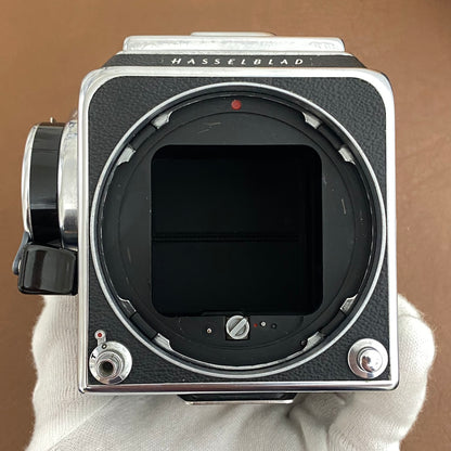 Hasselblad 500C/M + Distagon C 50mm f4 T* + A-12 メンテナンス済み