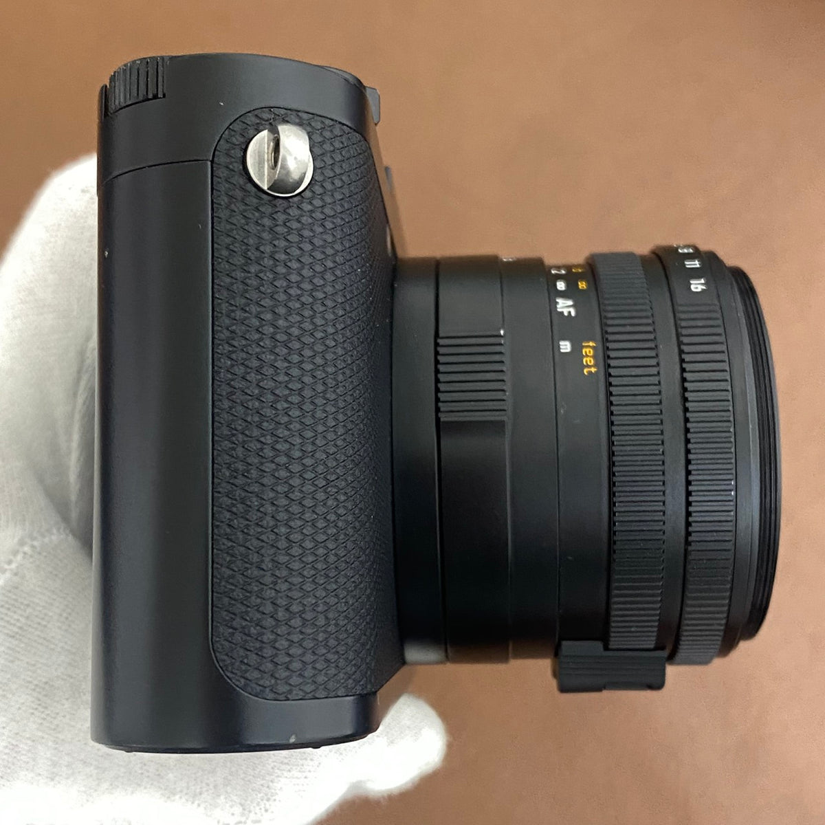 LEICA Q2