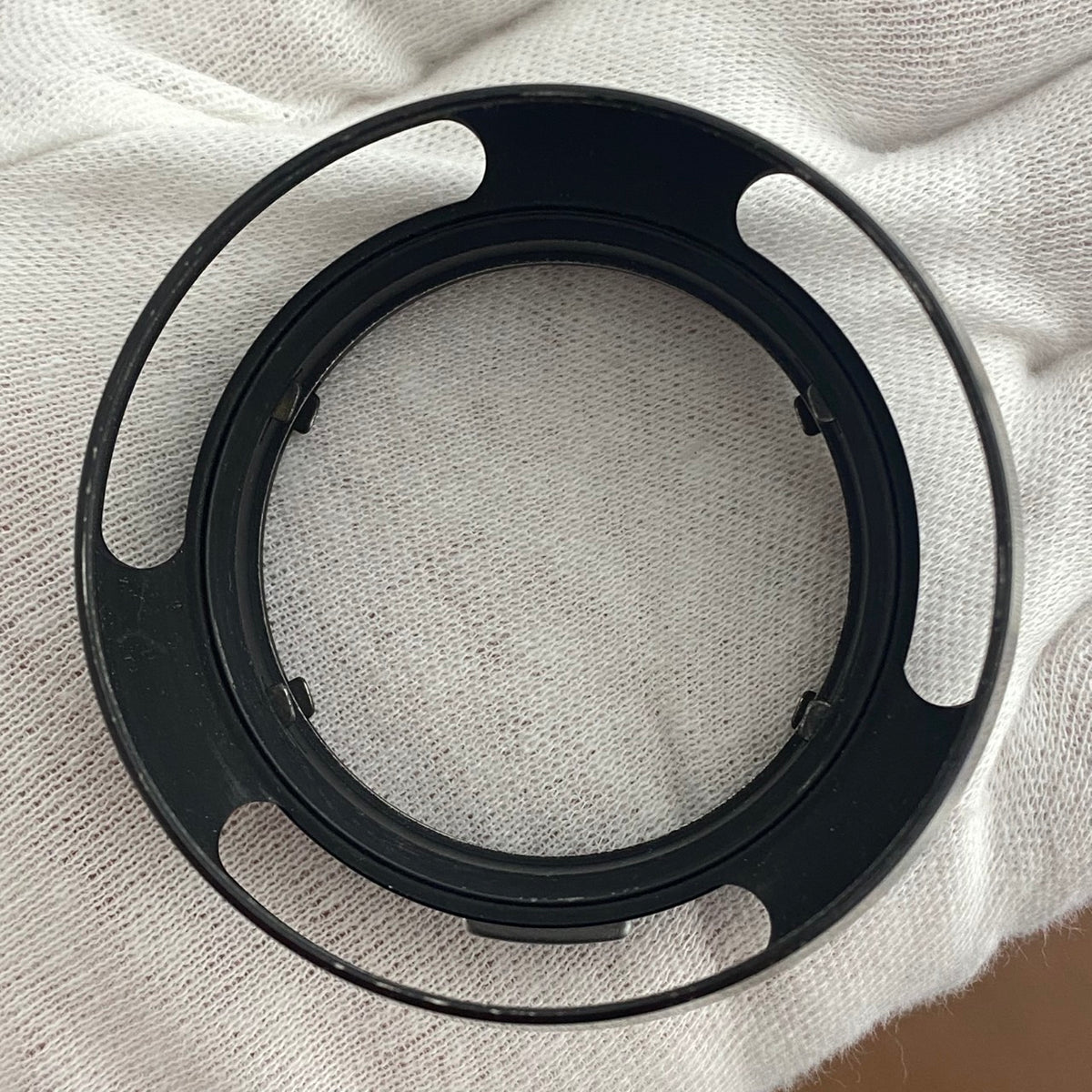 LEICA 12585 Hood for M35mm/M50mm & 14033 Hood Cap